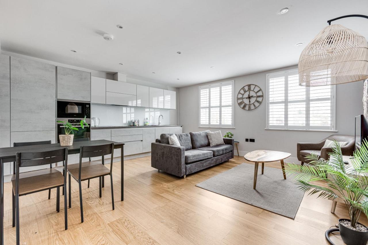 Charming 1 Bedroom Apt , Town Centre, Wifi, Free Parking By Tent Serviced Apartments Staines-upon-Thames Exteriér fotografie