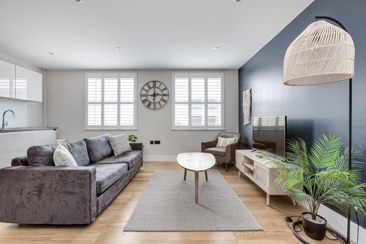 Charming 1 Bedroom Apt , Town Centre, Wifi, Free Parking By Tent Serviced Apartments Staines-upon-Thames Exteriér fotografie